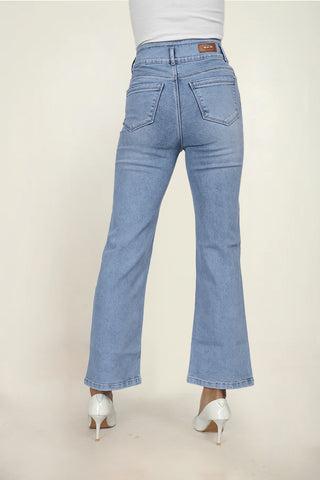 LIGHT BLUE STRAIGHT FIT JEANS